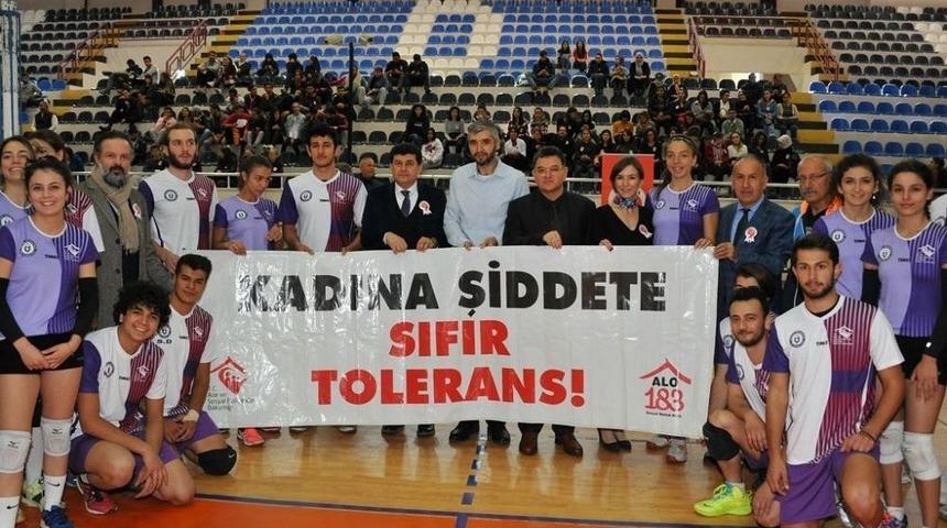 Kadına Şiddete Karşı Sahaya &Ccedil;ıktılar