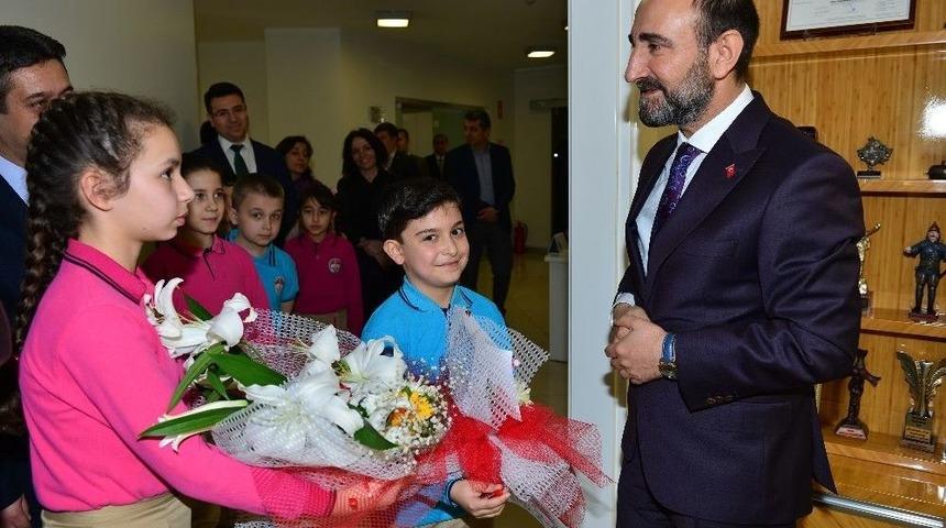 Minikler Başkanla R&ouml;portaj Yaptı