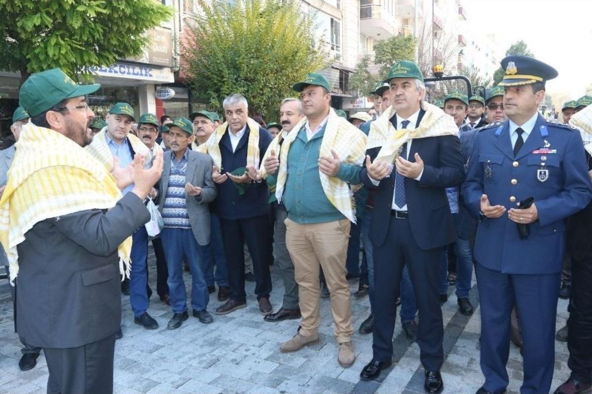 Akhisar&rsquo;da Zeytine Minnet Y&uuml;r&uuml;y&uuml;ş&uuml; Yapıldı