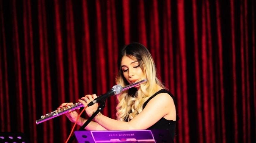 Yy&uuml;&rsquo;de &lsquo;fl&uuml;t&rsquo; Konseri