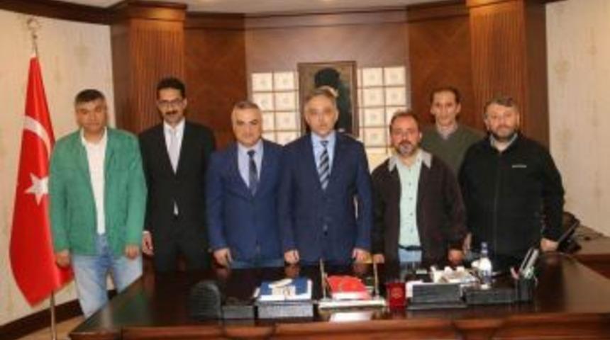 Karadeniz&rsquo;den Gelen Gazeteciler, Vali Toprak&rsquo;ı Ziyaret Etti