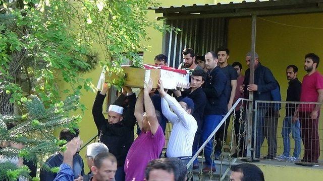 Cenazede Çıkan Kavgada Ölen İmam Son Yolculuğuna Uğurlandı