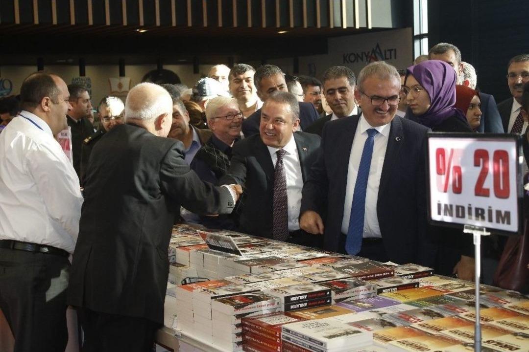 8. Antalya Konyaaltı Kitap Fuarı Kapılarını Yeni Yerinde A&ccedil;tı