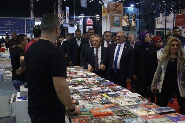 8. Antalya Konyaaltı Kitap Fuarı Kapılarını Yeni Yerinde Açtı G4