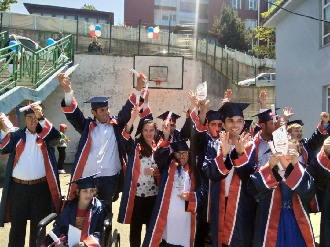 Kdz. Ereğli &Ouml;zel Eğitim Okulu 42 Mezun Verdi