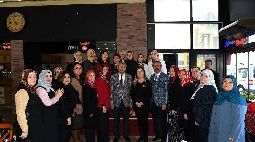 Isparta Belediyesi’nden Personel Öğretmenlere Kutlama