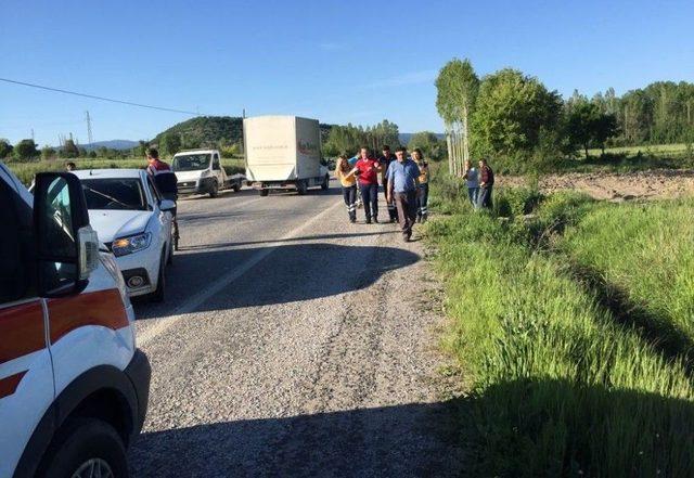 Domaniç’te Trafik Kazası: 2 Yaralı