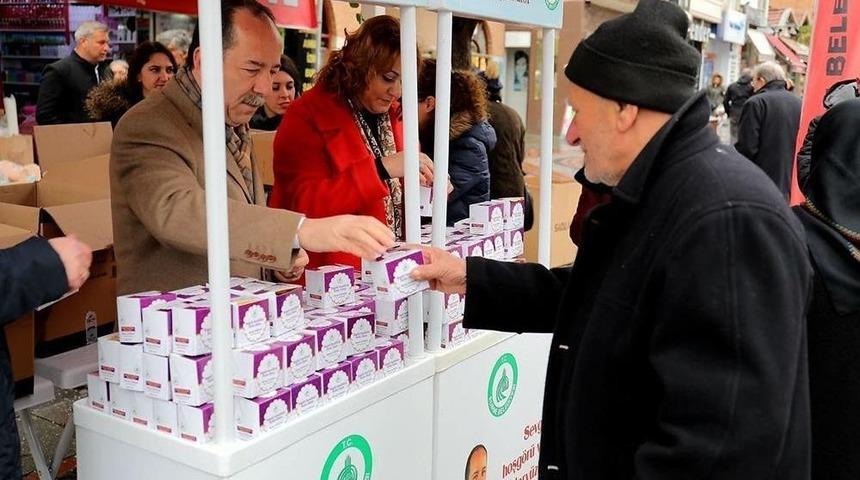 Edirne&rsquo;de 10 Bin Kutu Kandil Simidi İkramı