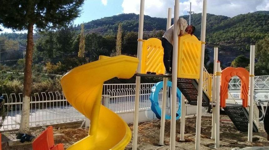 Mehmet &Ouml;ğretmenin &Ccedil;ağrısı Yanıtsız Kalmadı