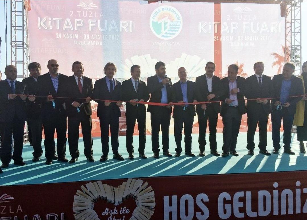 Tuzla Kitap Fuarı&rsquo;nda &lsquo;asma Kitap&rsquo; Projesi