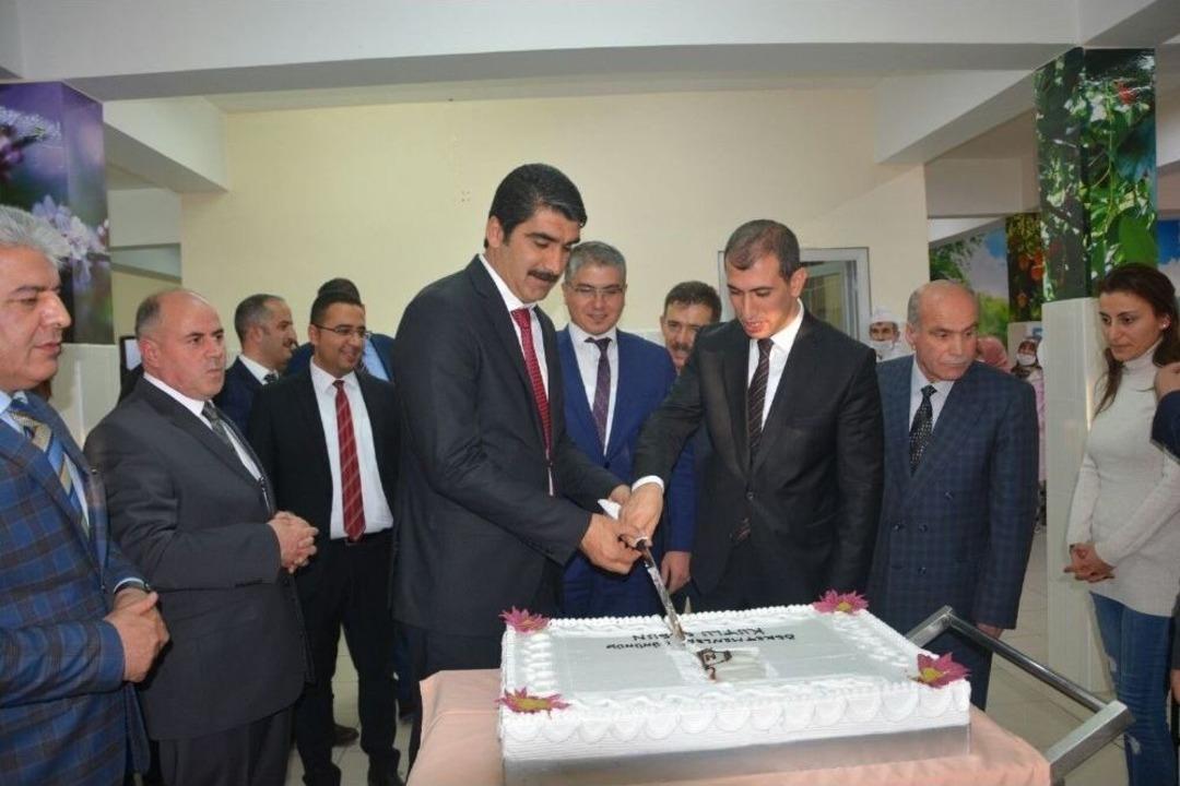 &Ouml;ğretmenler G&uuml;n&uuml;&rsquo;nde Pasta S&uuml;rprizi