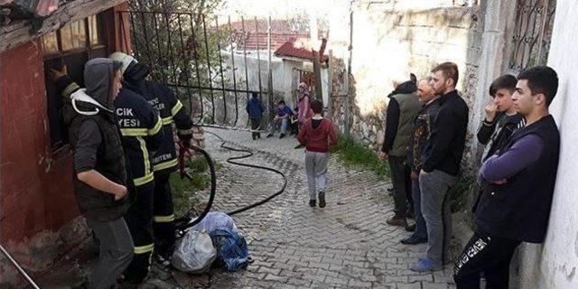Ev Yangını Paniğe Yol Açtı 1
