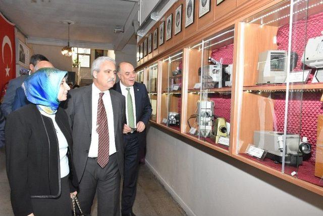 Manisa’da ‘il Eğitim Tarihi Müzesi’ Açıldı