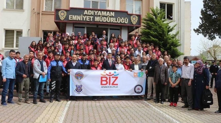 Adıyaman&rsquo;dan İstanbul Ve &Ccedil;anakkale&rsquo;ye 100 &Ouml;ğrenci Uğurlandı