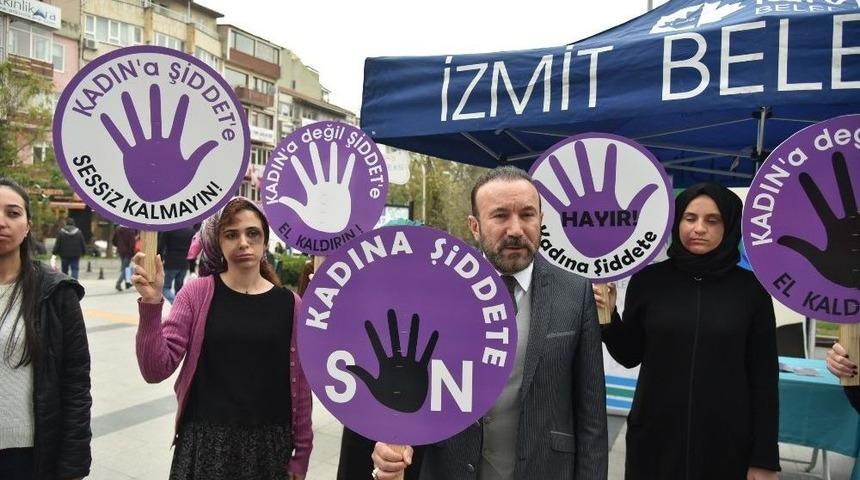 İzmit Belediyesi&rsquo;nden &lsquo;kadına Şiddete Hayır&rsquo; Etkinliği