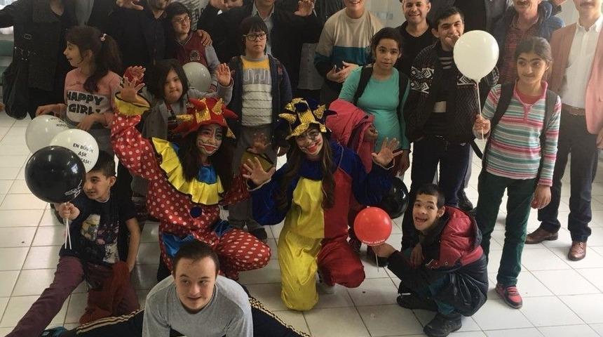 Salihli Beşiktaşlılar Derneği&rsquo;nden &Ouml;rnek Davranış