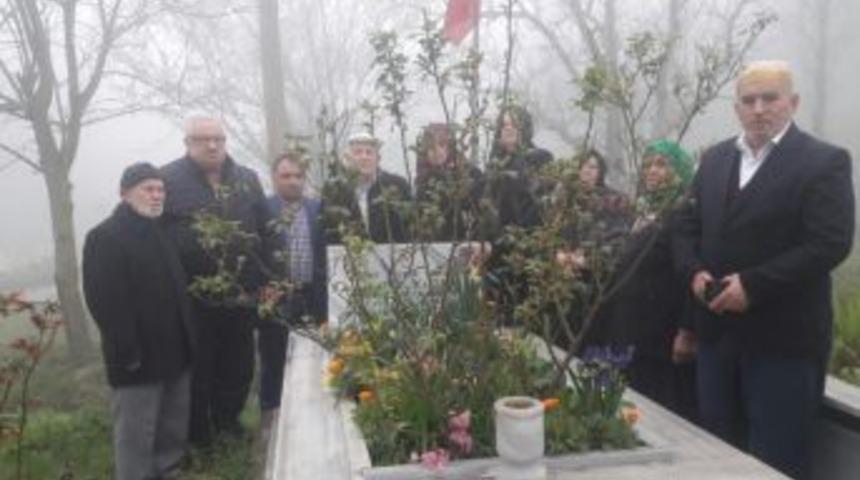 Ala&ccedil;amlı Şehit Kadir Kara Kabri Başında Anıldı