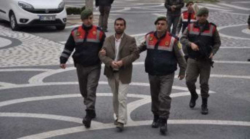 Konya&rsquo;da Komşu Kavgası Kanlı Bitti: 2 Yaralı