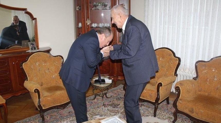 Ak Parti İl Başkanı Karadağ&rsquo;dan Anlamlı Kutlama