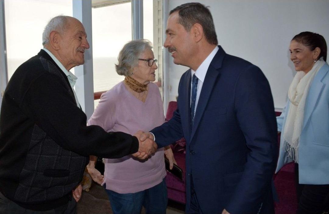 Başkan Uysal, Huzurevi Sakinlerini Ziyaret Etti