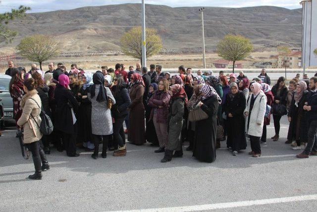 Çankırı’da “kadına Yönelik Şiddete Hayır De” Konvoyu