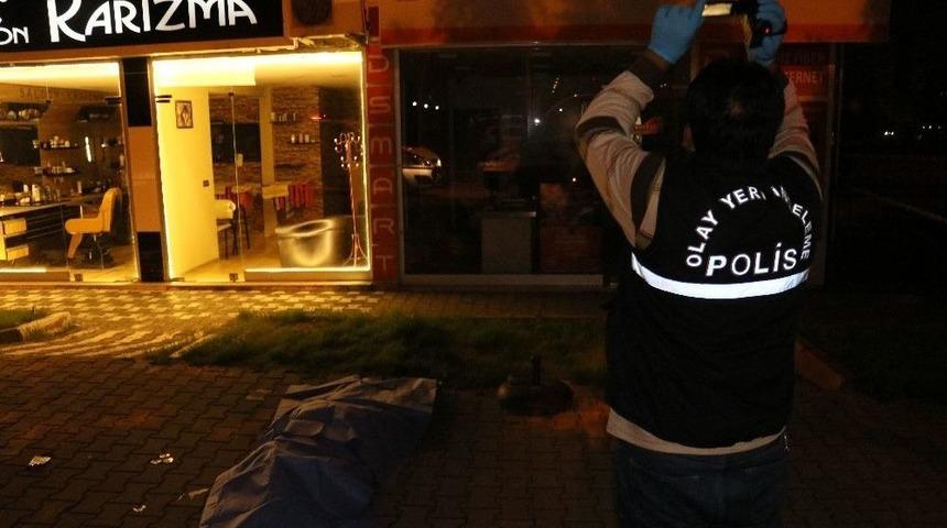 Lise &Ouml;ğrencisi Oturdukları Apartmanın Damından Atlayarak İntihar Etti