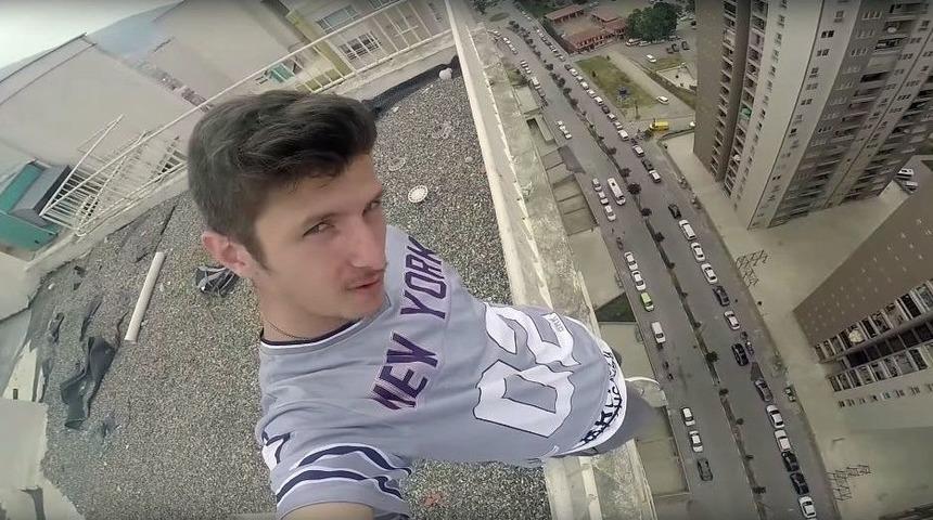 Binaların Tepesinde &Ouml;l&uuml;m&uuml;ne Spor