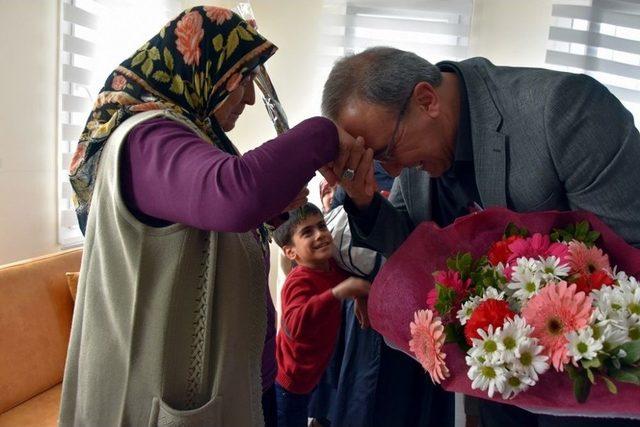 Başkan Karaçoban’dan Yaşlılar Haftası’nda Anlamlı Ziyaret