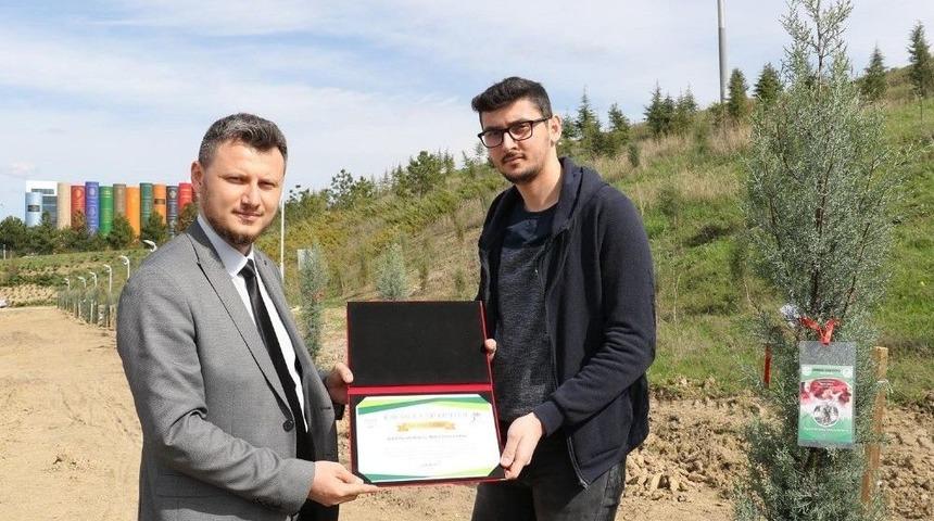 Kb&uuml;&rsquo;de Son Afrin Şehidi İ&ccedil;in Fidan Dikildi