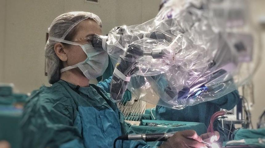 Esog&uuml; Hastanesi&rsquo;nde Yapılan Cerrahi İşlem T&uuml;m T&uuml;rkiye&rsquo;de Canlı İzlendi