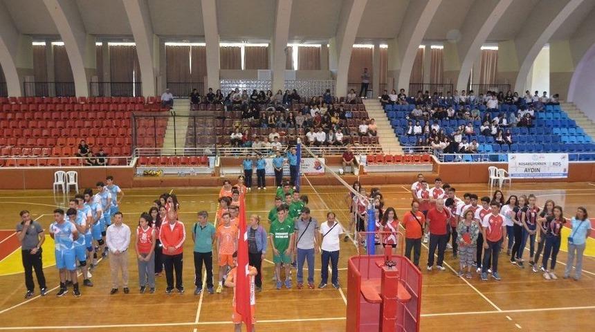 Aydın&rsquo;da Gen&ccedil;lik Haftası Voleybol Finalleri Başladı