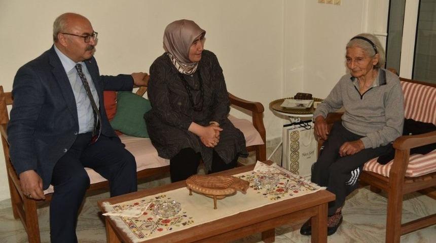 Vali K&ouml;şger, Şehit G&uuml;ltepe&rsquo;nin Annesini Ziyaret Etti