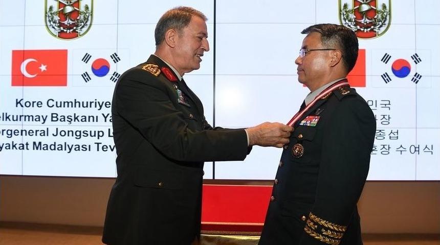 Kore Cumhuriyeti Genelkurmay Başkanı Lee, Genelkurmay Başkanı Akar&rsquo;ı Ziyaret Etti