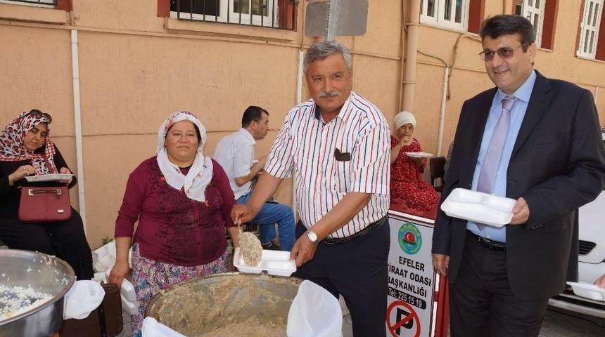 Efeler Ziraat Odası&rsquo;ndan Bereketli Bir Hasat Sezonu İ&ccedil;in Keşkek Hayrı