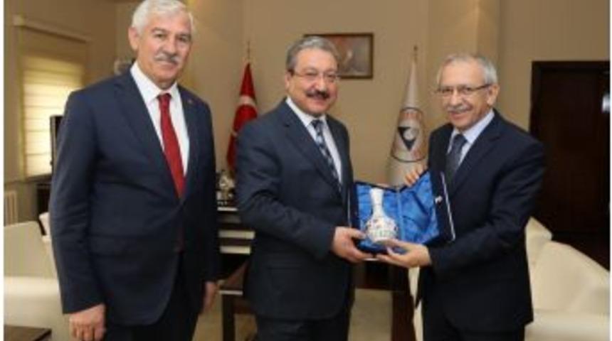 Meb M&uuml;steşar Yardımcısı Prof. Dr. Bilgili&lsquo;den Er&uuml; Rekt&ouml;r&uuml; G&uuml;ven&rsquo;e Ziyaret
