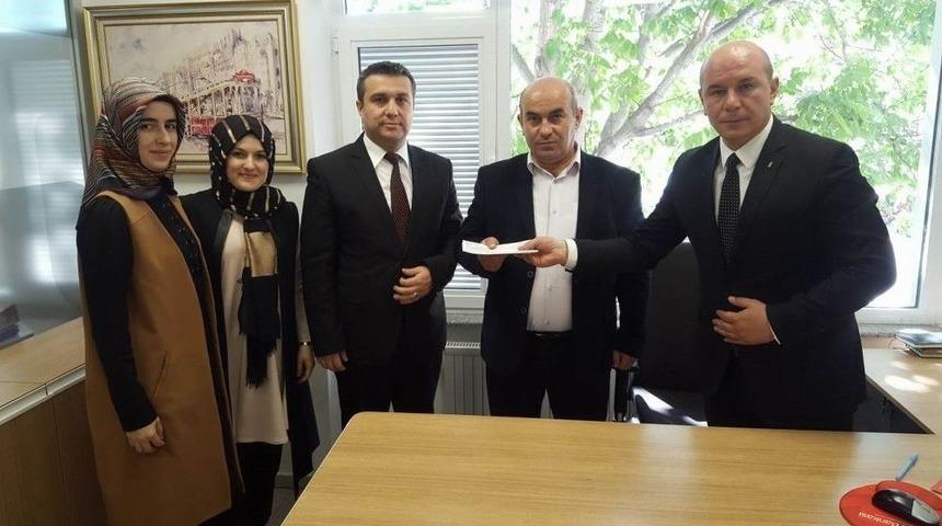 Koyulhisar&rsquo;da Annelerden Mehmet&ccedil;ik&rsquo;e Bağış