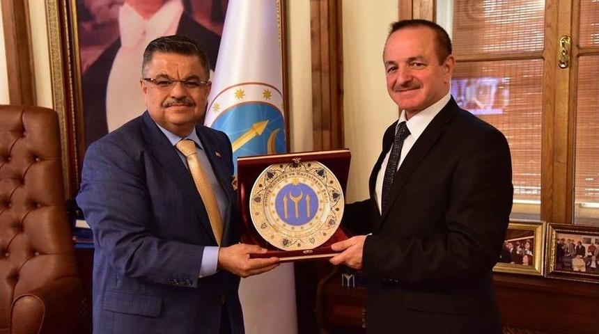 İl M&uuml;d&uuml;r&uuml; Budak Ve Başkan Yağcı Bir Araya Geldi