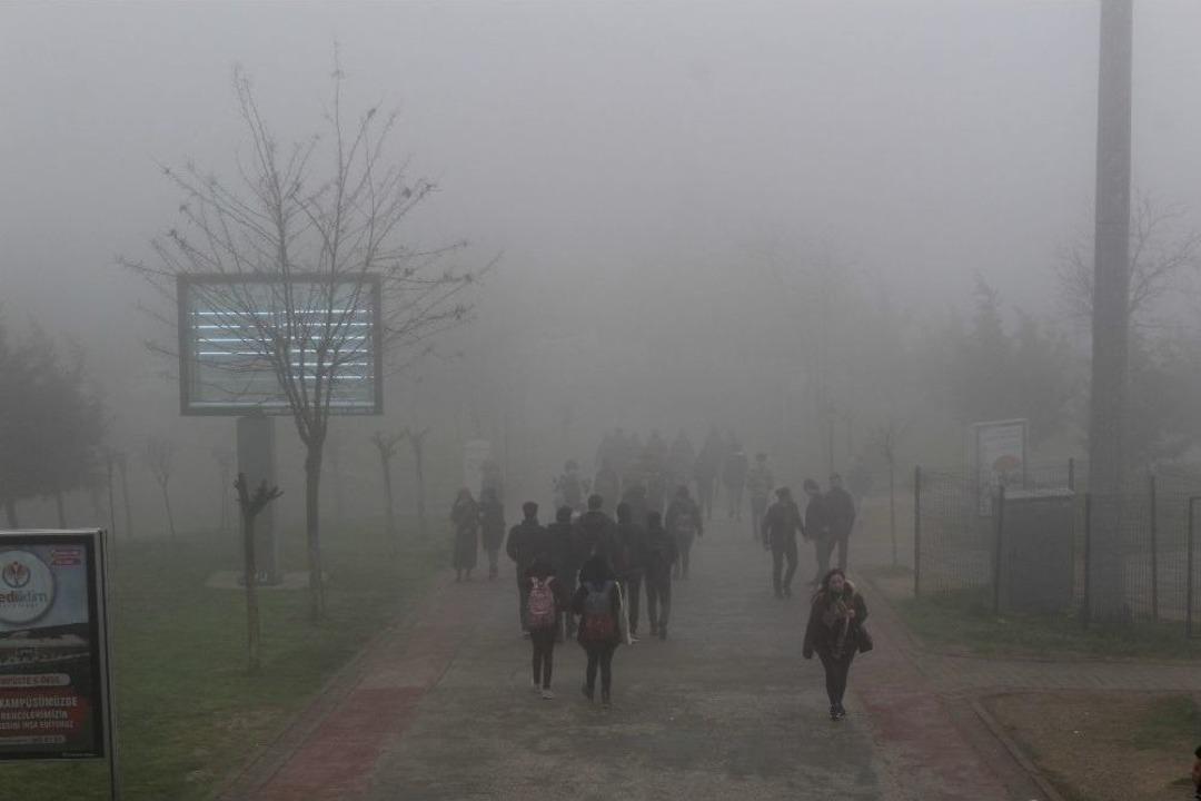 Kocaeli&rsquo;de Yoğun Sis G&ouml;r&uuml;ş Mesafesi 10 Metreye Kadar D&uuml;şt&uuml;