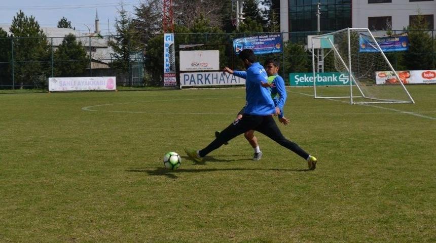 Şuhut Belediye Hisarspor, Ortaca Belediyespor Deplasmanına Hazırlanıyor