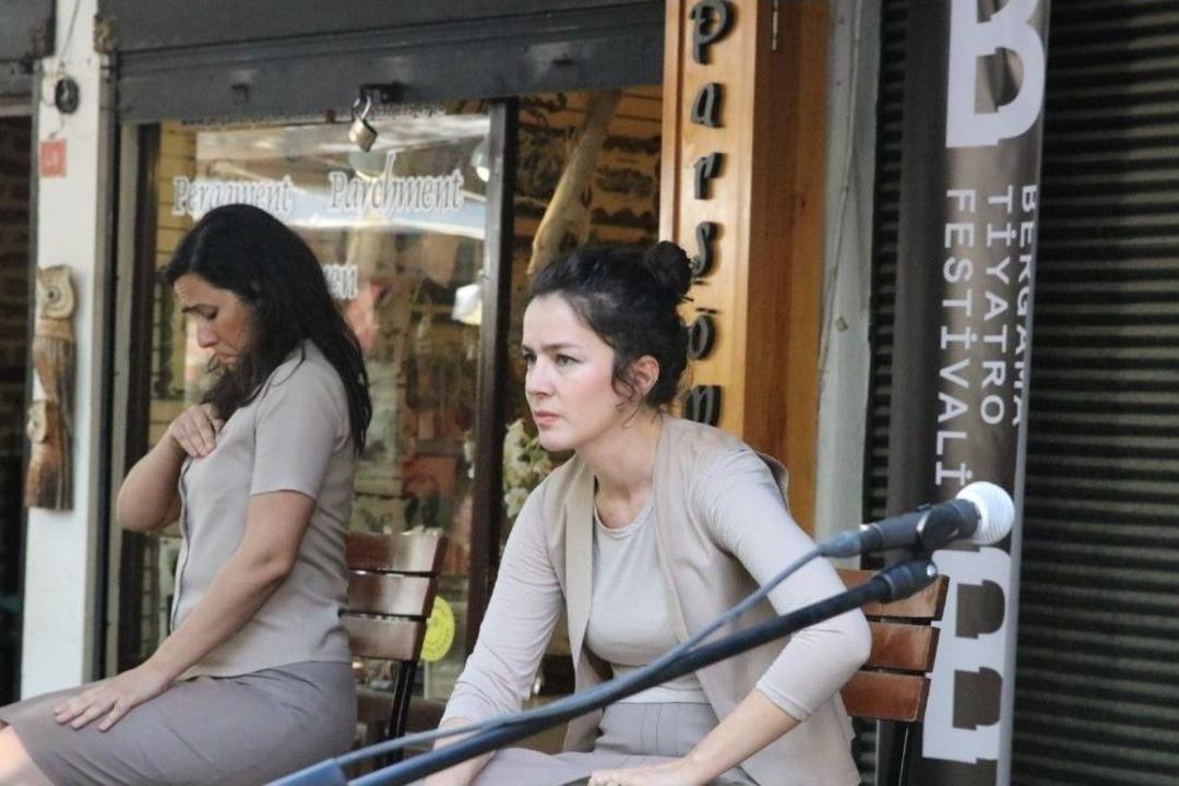 Bergama&rsquo;da, 2 Bin 500 Yıllık Oyun Sahnelendi