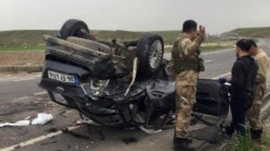 Batman’da Virajı Alamayan Araç Takla Attı: 2 Ölü