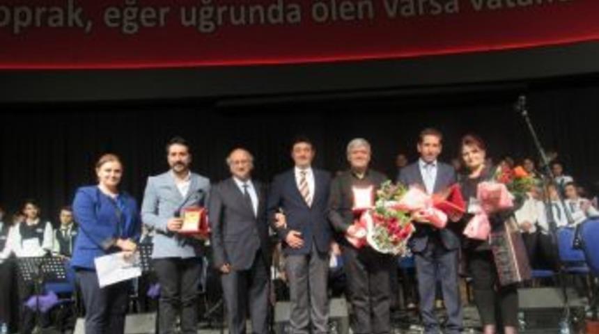 Trt Erzurum Thm Gen&ccedil;lik Korosundan Muhteşem Yıl Sonu Konseri