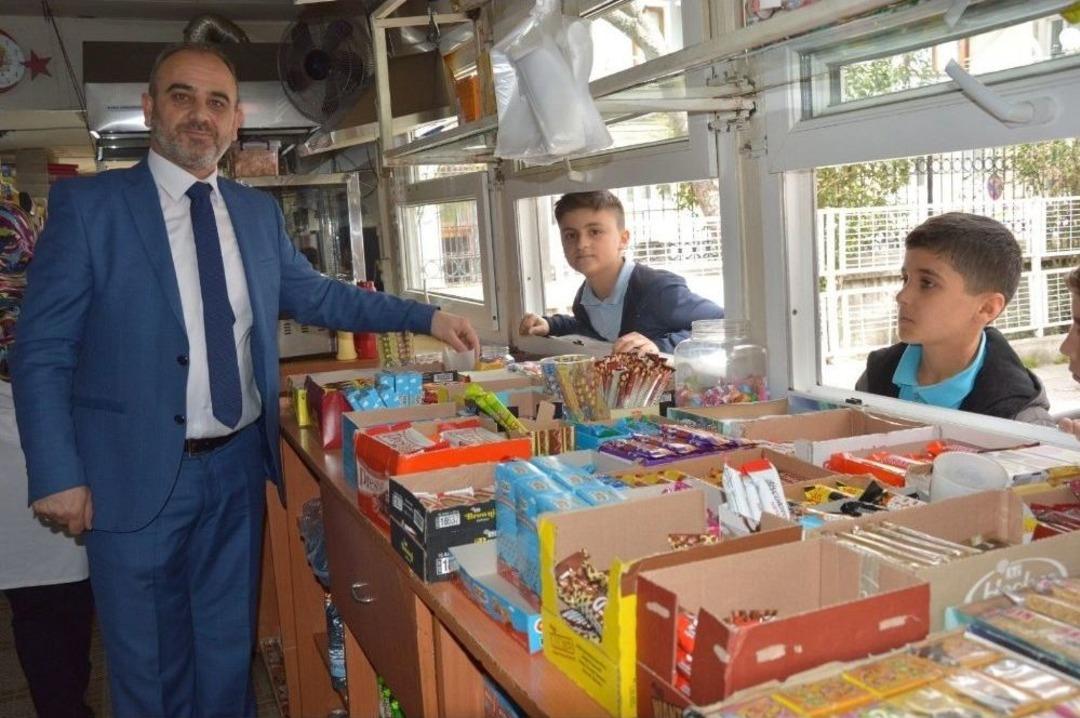 Okul Kantinin Bir G&uuml;nl&uuml;k Geliri Mehmet&ccedil;ik Vakfına