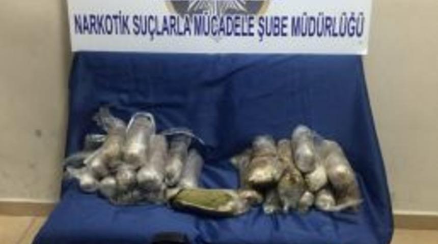 Hava Kompres&ouml;r&uuml;nden 11 Kilo Esrar &Ccedil;ıktı