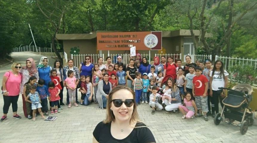 &Ccedil;ocuklar Piknikte Anneler G&uuml;n&uuml;&rsquo;n&uuml; Kutladı