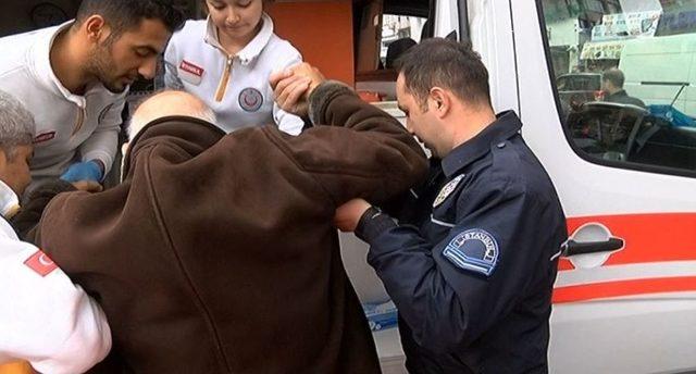 (özel Haber) Ünlülerin Müzisyeni Muammer Amca’ya Ortaköy’de Otomobil Çarptı 3