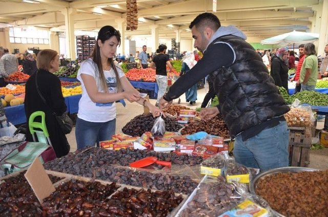 Ramazan Öncesi Piyasada Hurma Bolluğu