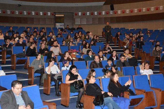 Tıp Öğrencileri Birliğinden Piyano Dinletisi 1