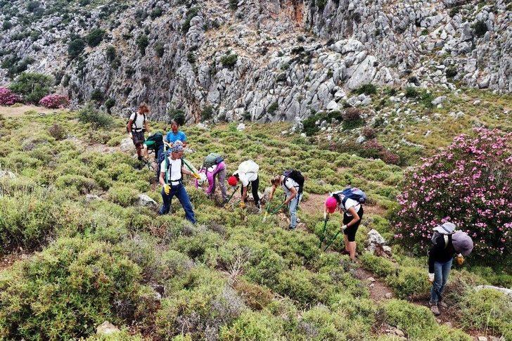 Antik Karia Yolunun Gönüllü İşçileri G3