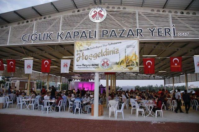 Döşemealtı Belediyesi’nden 60 Bin Kişilik İftar Sofrası